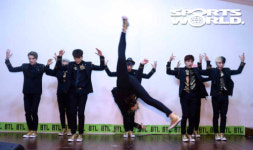 [SW포토]비티엘(BTL),파워 넘치는 군무