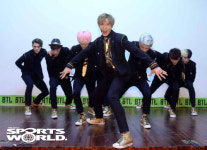 [SW포토]파워 군무 비티엘(BTL)