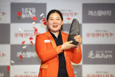 [골프존]정선아, 연장전서 최예지 꺾고 사상 첫 우승 쾌거!