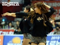 [SW포토] 치어리더,관중을 사로잡는 손짖