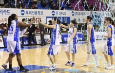 우리은행, 정규리그 4연패 금자탑… 최소경기 우승 신기록