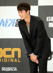 [SW포토] 공손하게 인사하는 배우 서인국