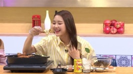 ‘잘 먹겠습니다’ 오마이걸 지호, “치즈 등갈비는 엄마의 사랑”
