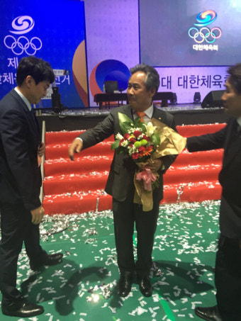 이기흥 통합체육회장 당선…