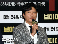 [SW포토] 배우 박희순, 강렬한 인상을 만드려고 얼굴 상처 표현