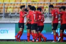 한국 U-19, 베트남에 경기력·체력·투지 모두 밀렸다