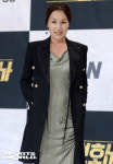 [SW포토] 배우 이혜영, '무법변호사' 대본이 이끌어