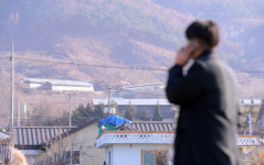 [단독] 마이크로닷 부친 친구 A씨, 부부 신발 두 켤레가 있고 축사에 소는 없더라 