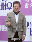 [SW포토] 배우 김용건 엄지척!