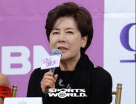 [SW포토] 배우 박정수, '오늘도 배우다' VR체험