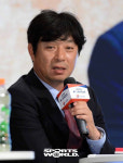 [SW포토]강원FC 김병수 감독