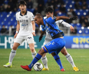 '내가 바로 전북 대항마!' 울산, 수원에게 2-1 승리