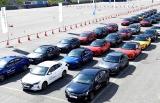 짜릿한 서킷… 운전 초보도 맛 볼 수 있다