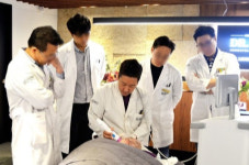 닥터홈즈의원, 솔타메디칼 초청 써마지FLX 임상시연 성료