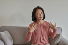 지치고 힘든 여성 갱년기… ‘프로바이오틱스’가 달랜다