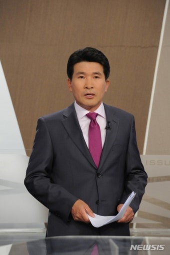 “적대정치 편승 안돼”…황상무 KBS 전 9시 뉴스 앵커 퇴사