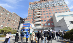 전남대병원, 의료진 이어 환자·보호자 2명 코로나 19 추가 확진