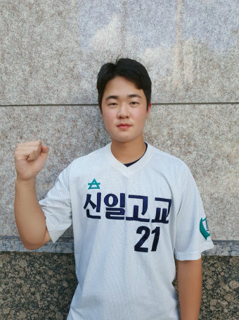 [SW인터뷰] 마운드서 12년…신일고 김민재 “저는 강심장 투수입니다”
