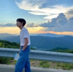 류준열, 흰티＋청바지만 입어도 훈내 폴폴…♥혜리가 반할만하네 [스타★샷]