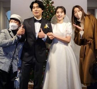박나래, 이시언 결혼식 노마스크 논란 해명…한혜진은 미담 추가