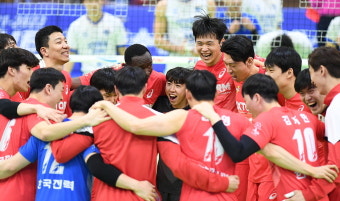 한국전력, 삼성화재 잡고 3연패 탈출