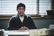 신하균, 영화 ‘앵커’ 정신과 의사로 변신
