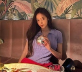 효민, 으리으리한 독립하우스 공개…“나도 혼자 산다” [스타★샷]