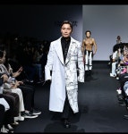 조재윤, 곽현주 컬렉션 런웨이…카리스마 눈빛