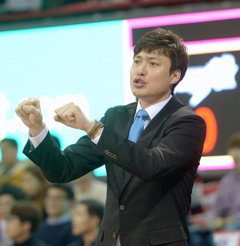 [SW인터뷰] 송영진 감독 “멋있는 농구, 보여드리겠습니다”