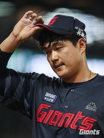 믿었던 나균안이 휘청… 10연승이 이렇게 어렵습니다