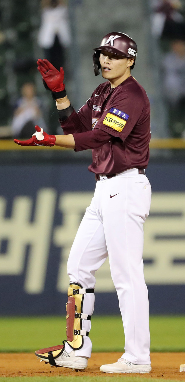 키움vs롯데, 양지율의 헤드샷 퇴장과 전민재의 부상 소식에 주목!
