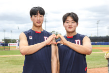 [SW인터뷰] 소중한 인연들과 함께… ‘아기곰’ 최준호의 슬기로운 프로생활