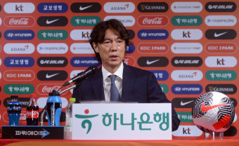 “강원에서 가장 꾸준한 활약”...홍명보 감독의 칭찬, 포지션 변경으로 태극마크까지 단 황문기