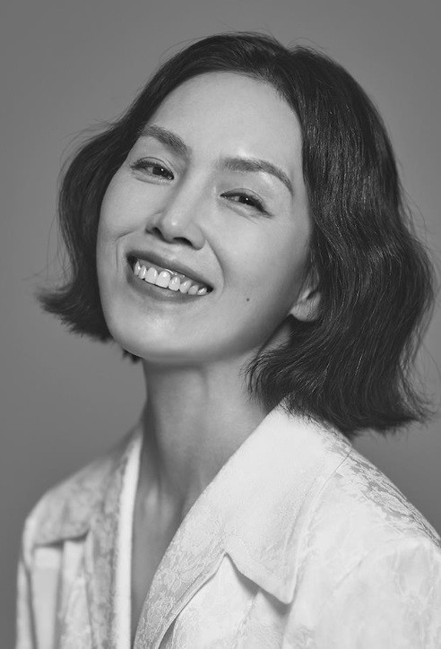 박지아, 추리물 살롱 드 홈즈에서 뛰어난 연기력 선보여 중심에 앉다
