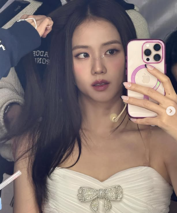지수 친오빠 불법 촬영 의혹, 사실 여부 파헤치는 중 