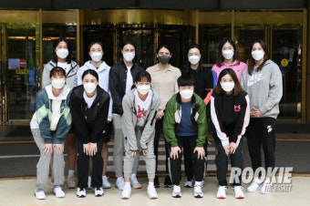 '13년 만에 올림픽' 나서는 여자농구 대표팀, 선수촌 입촌 위해 집결(종합)