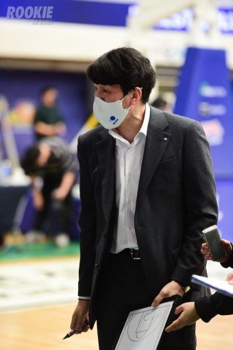 위성우 우리은행 감독 