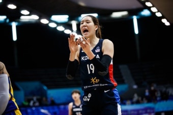 '박지수 트리플더블' 한국 女농구대표팀, 브라질 잡았다!…호주行 눈앞
