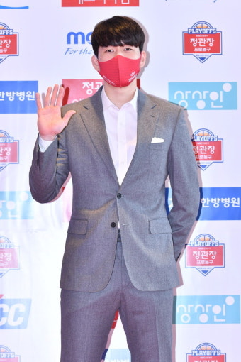 [KBL시상식] '산격 폭격기' 한국가스공사 전현우, 식스맨상 수상