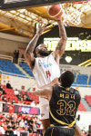 [KBL PO] 할로웨이-이정현이 지배했다! 오리온, 현대모비스에 1차전 역전극