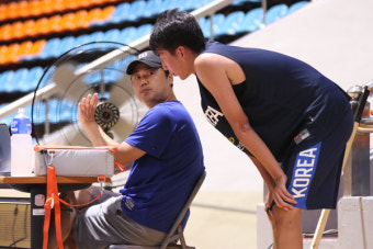 [3x3 아시아컵] 4년 전 신발 챙겨온 대표팀 전력분석원 