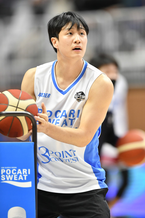2024-25 KCC 프로농구, 이정현 vs 허웅! 3점슛 콘테스트 예선 막내
