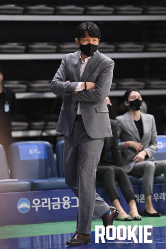 우리은행 김단비 선수, MVP 수상 시 위성우 감독에 존경 표현