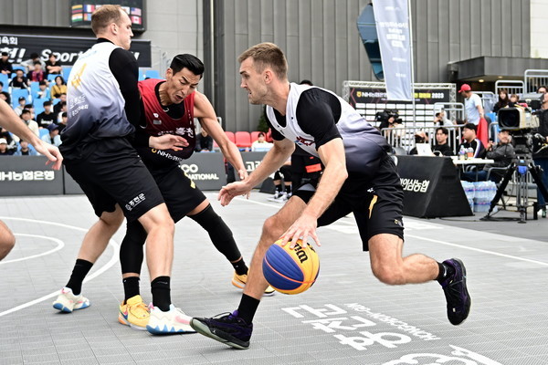 중국 팀이 NH농협은행 FIBA 3x3 홍천 챌린저 2025에서 라우돈바리스를 물리치고 우승!