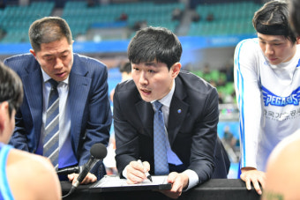 강혁 감독대행이 바라본 신인 신주영의 장단점 