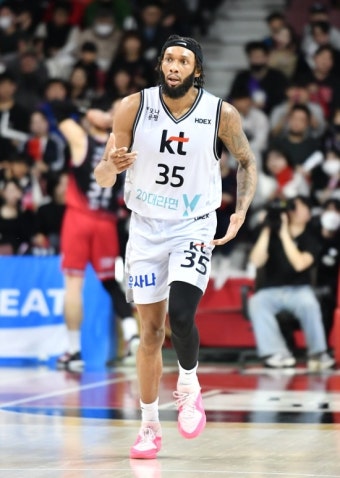'시즌 3번째 40+득점 경기' 패리스 배스 
