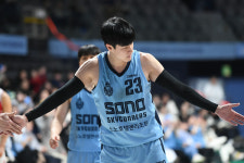 '소노 에이스→국가대표 주전' 이정현, 큰 부상 피했다... 전성현은 28일 복귀