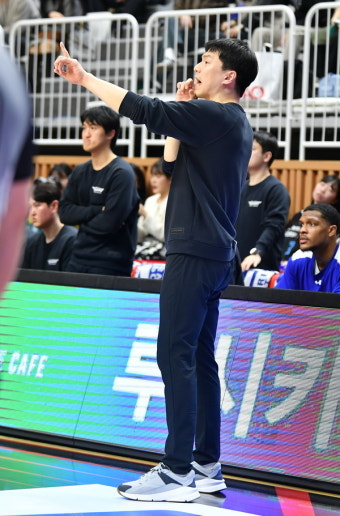 '아쉬운 역전패' 삼성 김효범 감독대행 