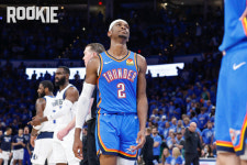 어빙 대신 효자 이적생의 대폭발! 댈러스가 웃었다... OKC 꺾고 시리즈 원점 돌려