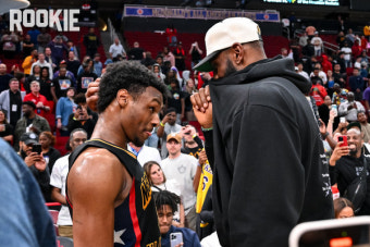 르브론 잔류가 간절한 레이커스, 아들 브로니 지명도 고려?